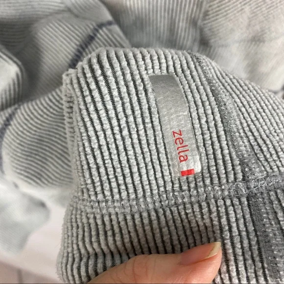 Zella pull over - Picture 4 of 7